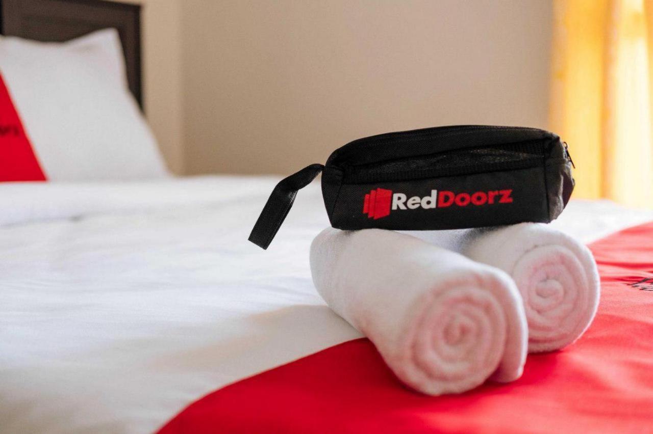 Reddoorz Near Ringroad City Walks Medan Exterior photo