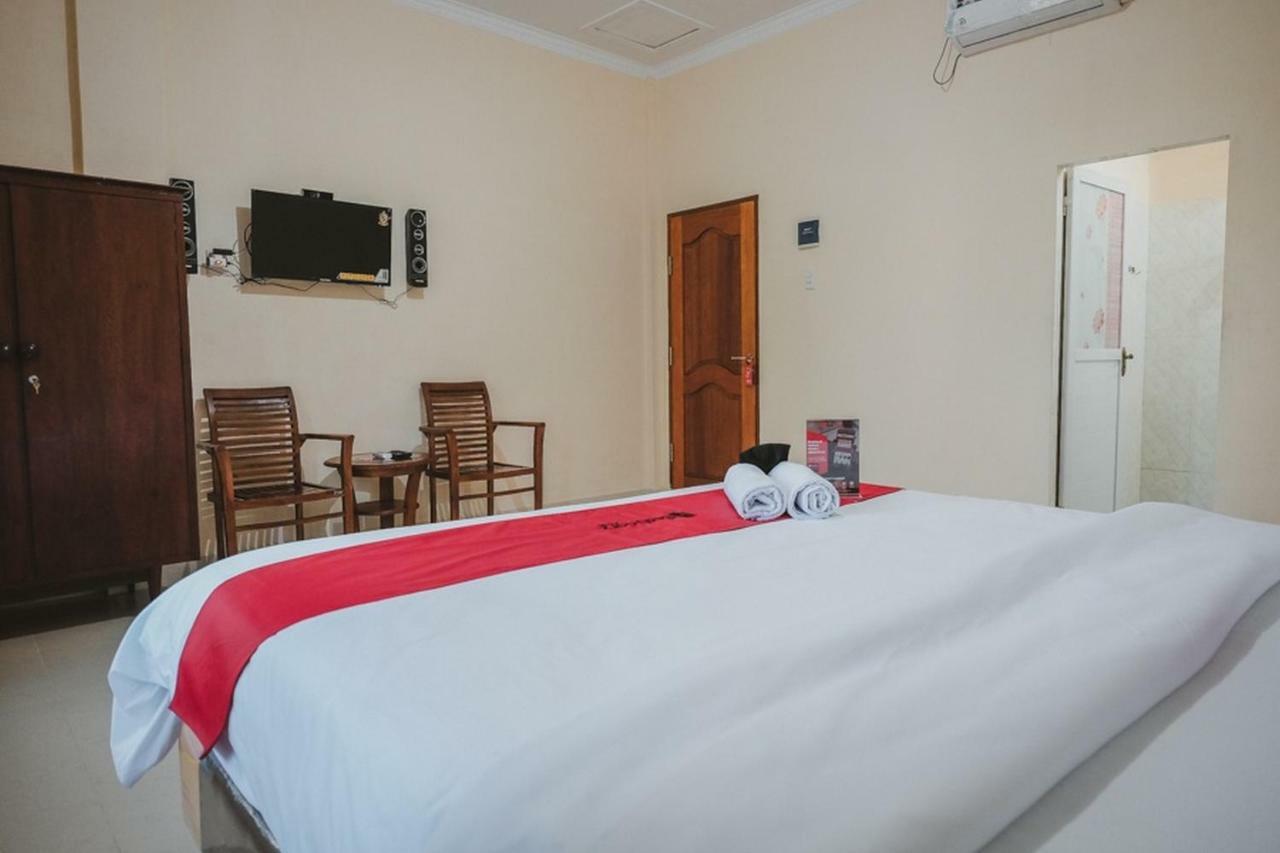 Reddoorz Near Ringroad City Walks Medan Exterior photo